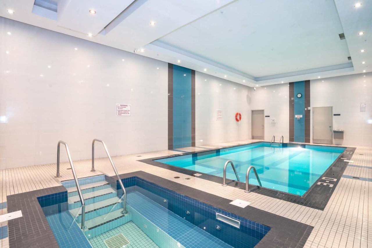 Sandman Hotel & Suites Winnipeg Airport Экстерьер фото