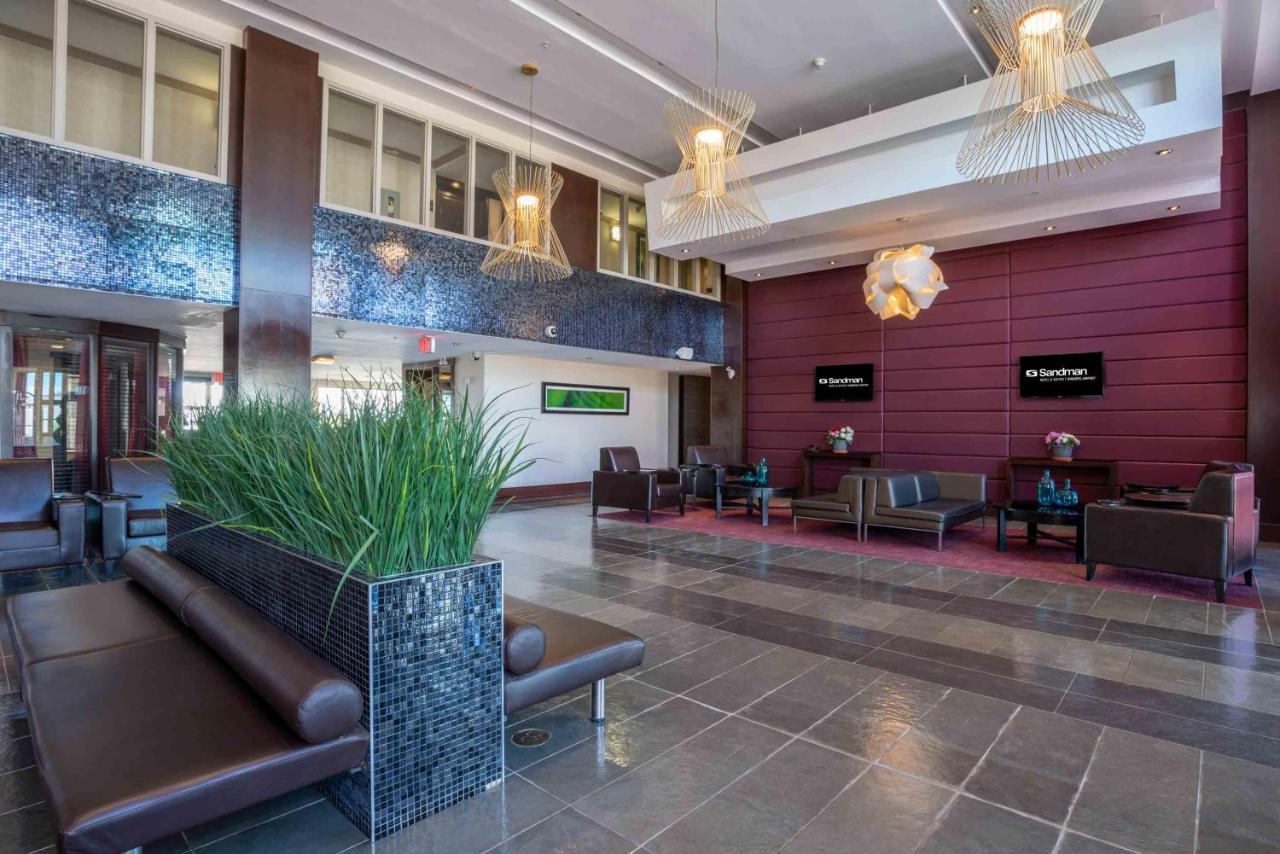 Sandman Hotel & Suites Winnipeg Airport Экстерьер фото